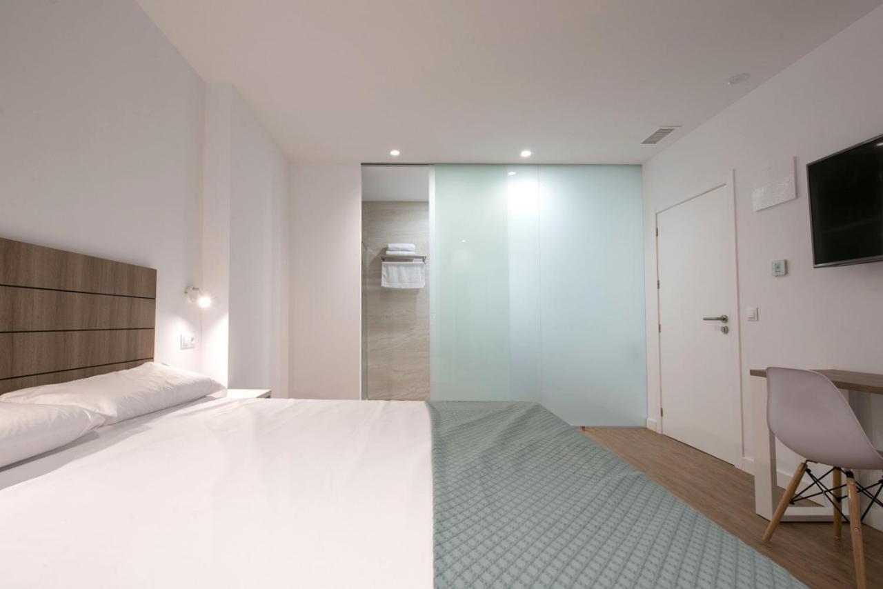 Hostal Beach Santa Pola Buitenkant foto